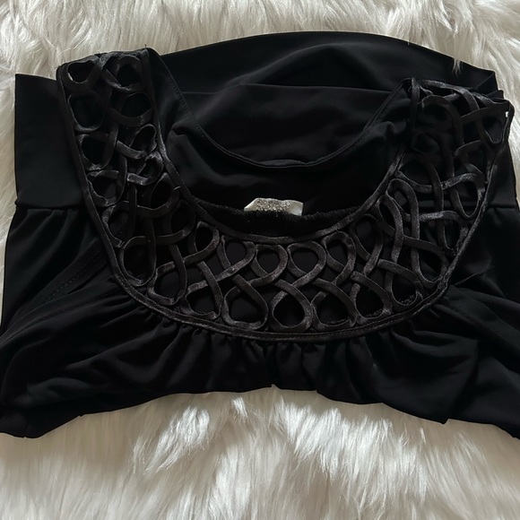 Black strap classy business/ fancy top - Picture 2 of 2